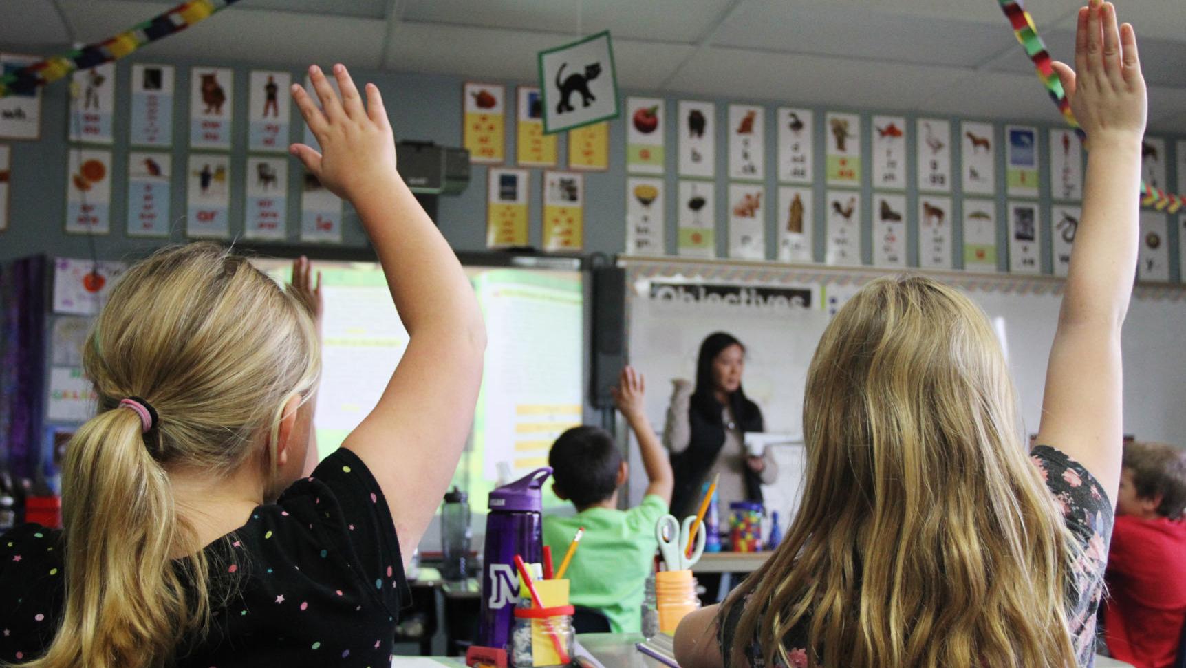 Race, income-based achievement gaps remain as Arizona kids make small gains on AzMerit